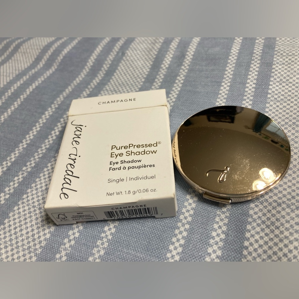 NWT Jane Iredale “Champagne” pure pressed eye shadow.